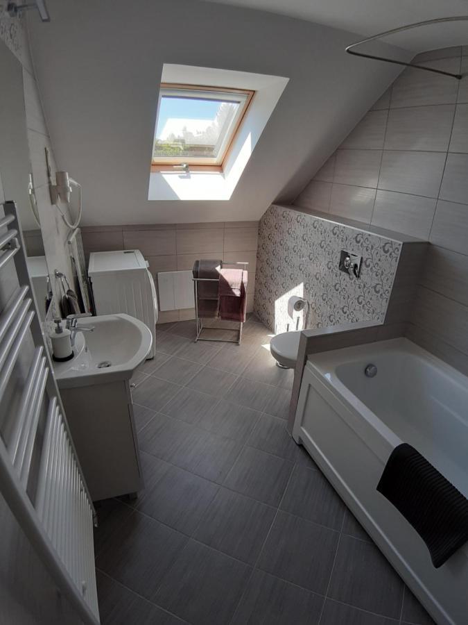 Profi Keco Apartman Balatonalmádi Exterior foto