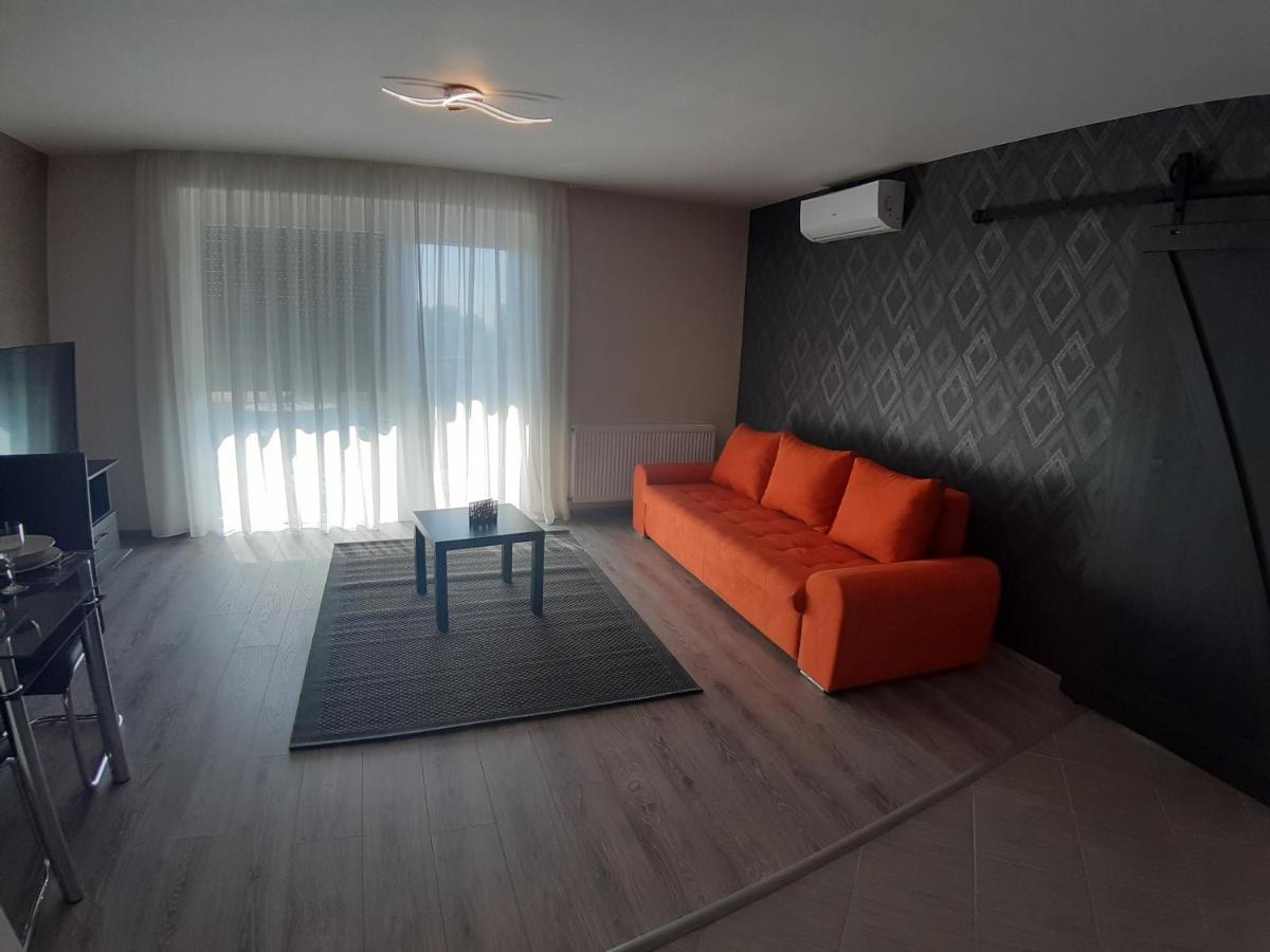 Profi Keco Apartman Balatonalmádi Exterior foto