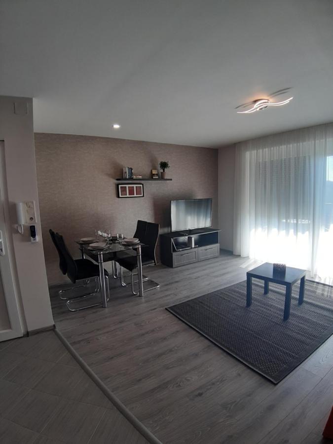 Profi Keco Apartman Balatonalmádi Exterior foto