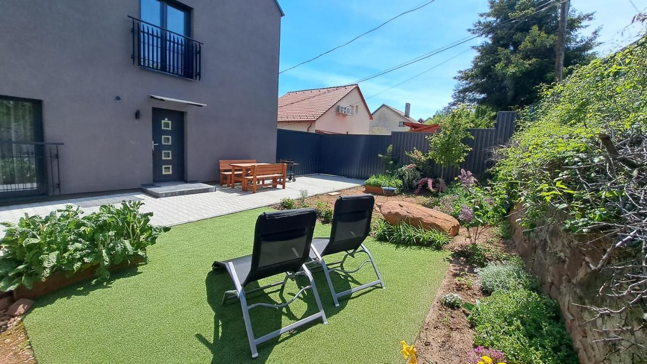 Profi Keco Apartman Balatonalmádi Exterior foto