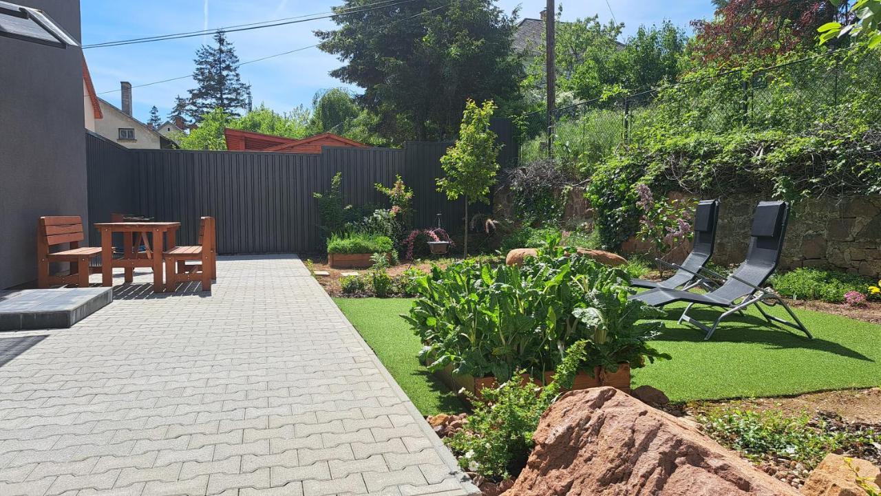 Profi Keco Apartman Balatonalmádi Exterior foto